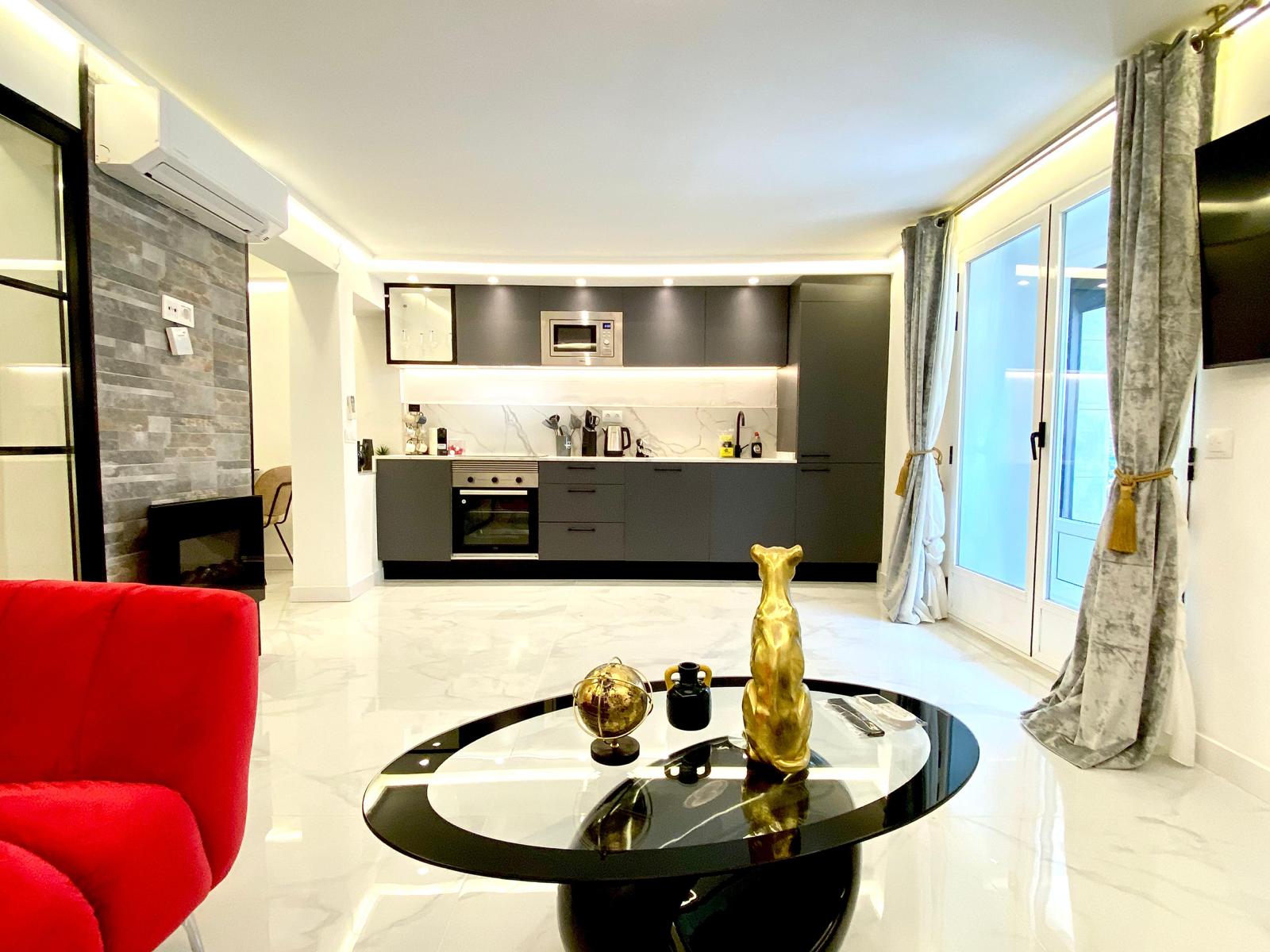 3cdb9990-2080-4a87-b94a-48a4c2907052