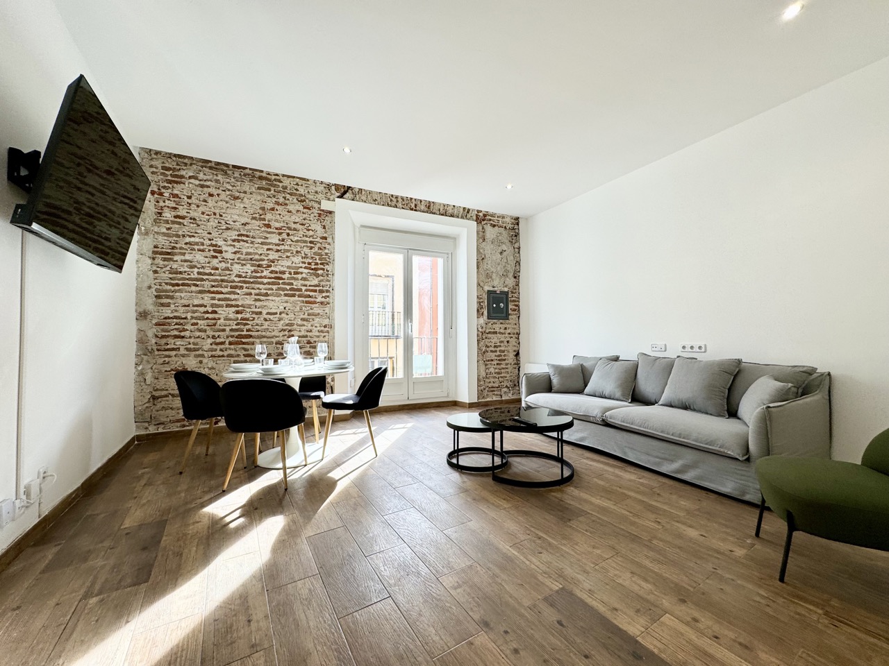 IMG_3782_Large_12.22.09[1]